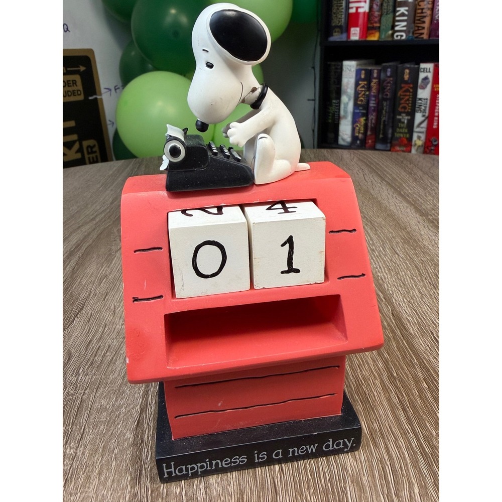 Peanuts Snoopy Doghouse Perpetual Desk Calendar Typewriter Happiness New Day